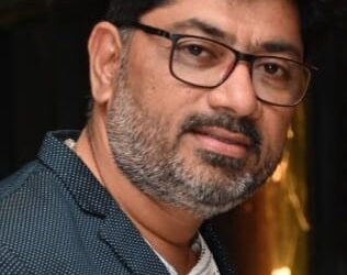 सोलापूरचे व्यंगचित्रकार उन्मेष शहाणे यांचा अमित ठाकरे यांच्या हस्ते होणार सत्कार !