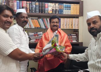 लोकशासन पार्टीकडून ऍड. संतोष न्हावकर यांचा सत्कार