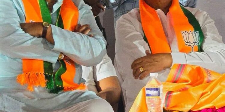 सोलापुरात मतदानावर बहिष्कार घातलेला वडार समाज गेला भाजपसोबत ; दोन विजय आले एकत्र