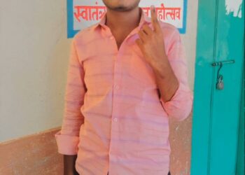 प्रणिती शिंदेंना मतदान केले ; राष्ट्रवादी अजित पवार गटाच्या सोशल मीडियाचा या जिल्हाध्यक्षाची तडकाफडकी हकालपट्टी