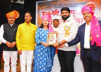 किरण माशाळकर यांना राज्यस्तरीय युवती आयकॉन पुरस्कार प्रदान