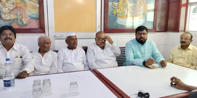 विजय चौगुले संघटना म्हणून भाजप सोबत पण सोलापुरात सर्व समाज म्हणून वडार प्रणिती शिंदेंच्या पाठीशी