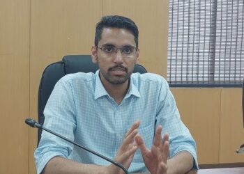 जिल्हाधिकारी आशीर्वाद यांची अशासकीय संस्थांना सक्त ताकीद ; पूर्व सूचना दिल्याशिवाय…..