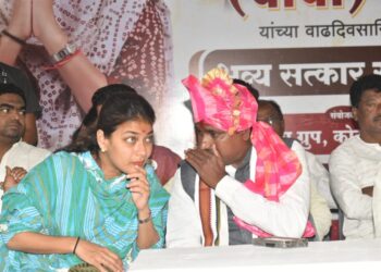 सोलापुरात काँग्रेसचा बाबा ठरला आपल्या भागात सरस ; ताईंना लीड देण्याची परंपरा ठेवली कायम