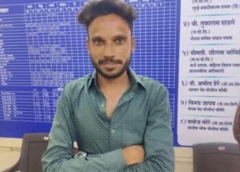 सोलापुरात पोलिसाचा दणका ! राम सातपुते यांना शिवीगाळ करणाऱ्या मुस्लिम युवकाने मागितली माफी