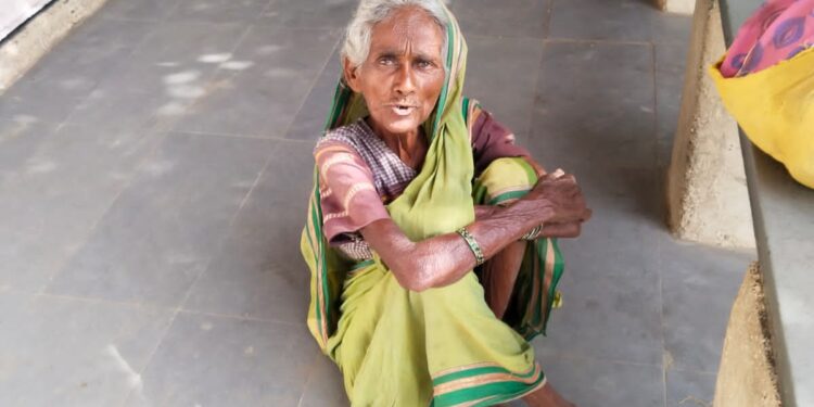 व्हाट्सअप मेसेजमुळे सापडल्या दोन महिन्यापासून हरवलेल्या आजी