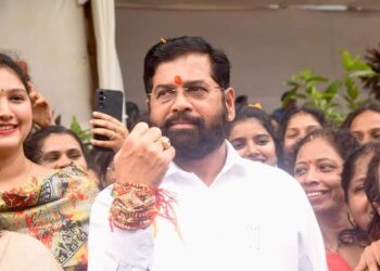 मुख्यमंत्र्यांच्या लाडक्या बहिणींसाठी खुशखबर !  वयाची मर्यादा 65, रहिवास व उत्पन्न दाखल्यात सूट ; सिंहासनची सीएम कडून दखल