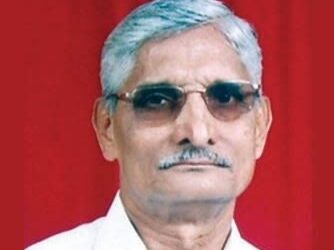 मा.आमदार धनाजी साठे यांच्या प्रकृतीत अचानक बिघाड ; सोलापुरात दाखल