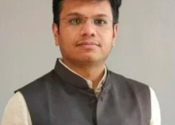 मोठी ब्रेकींग ! तहसीलदार प्रशांत बेडसे निलंबित ; राज्य सरकारची कारवाई