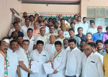 शहर उत्तर मधून दोन लिंगायत नेत्यांनी केली काँग्रेसकडून उमेदवारीची मागणी ; बाबा करगुळे यांची मध्य मधून मागणी