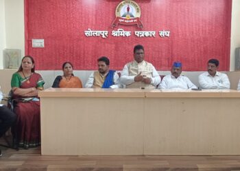 संविधान जागर यात्रेच्या प्रेसमध्ये नेते म्हणाले आम्ही भाजपचे नाही ; पत्रकारांच्या प्रश्नांवर उपस्थित झाले कावरे बावरे !