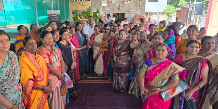 पाचशे भगिनींनी राखी बांधून दिला आमदारकीचा ‘आशीर्वाद’ ; सोमनाथ वैद्य यांची ‘दक्षिण’मध्ये गाडी सुसाट