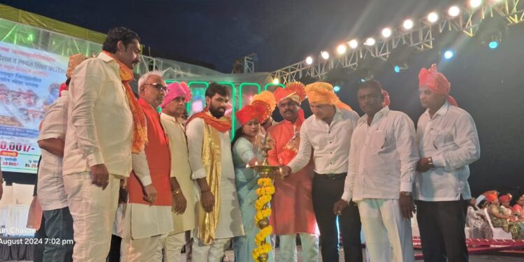 महायुतीच्या मांदियाळीत फुटली वैद्य – राठोड जोडीची दहीहंडी ! राम सातपुतेंनी पाळला मैत्री धर्म ! सोमनाथ वैद्य यांनी वेधले लक्ष