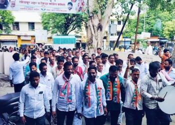 हसापूरेंच्या उपस्थितीत महादेव कोगनुरे यांची दक्षिणमध्ये उमेदवारीची मागणी