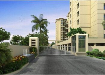 सोलापुरातील नामवंत पनाश अपार्टमेंटच्या संचालक पती पत्नी विरुद्ध फसवणुकीचा गुन्हा ; सव्वा कोटीची केली फसवणूक