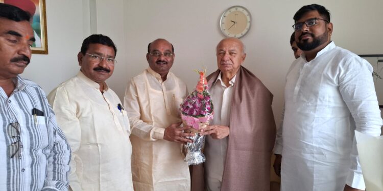 सुरेश हसापूरे यांना गणपती पावणार ! एकनिष्ठ तेचे फळ मिळणार ..! साहेबांच्या वाढदिवसाचे केले योग्य नियोजन