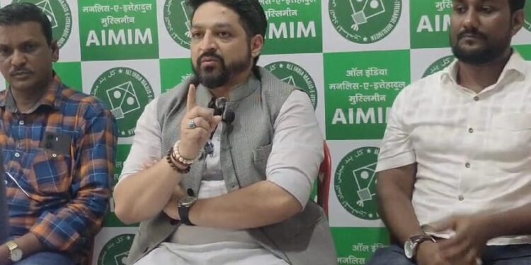 सोलापूर ‘शहर मध्य’साठी एमआयएम तर्फे फारूक शाब्दि यांच्या उमेदवारीची घोषणा