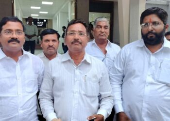 सोलापुरातील हे कॉन्ट्रॅक्टर करणार काम बंद आंदोलन ; केंद्राच्या महत्वाच्या योजनेचे काम थांबणार