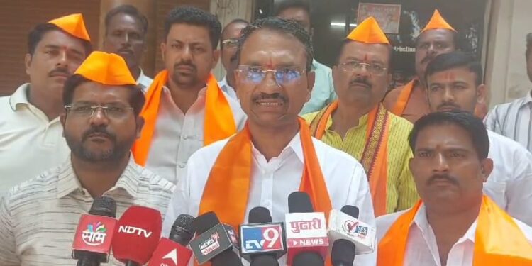 सोलापुरात मुख्यमंत्र्यांना पाय ठेवू देणार नाही ; मराठा समाजाने का दिला इशारा