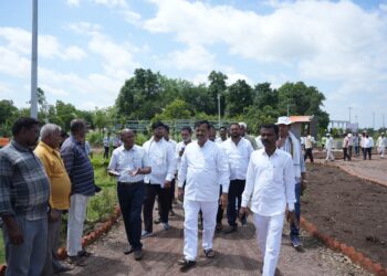 सोलापूरकरांनों वन डे ट्रीप करायची का ! मग चला होटगीच्या साई मंदिर पर्यटन केंद्राकडे ; सुभाष देशमुखांची संकल्पना