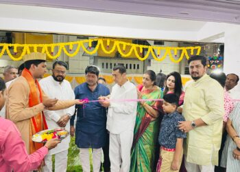 काँग्रेसच्या सुदीप चाकोते यांच्या संपर्क कार्यालयाचे शानदार उद्घाटन ; महाविकास आघाडी नेत्यांची शुभेच्छाला गर्दी