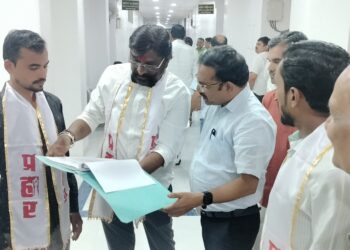 “तुम्ही मुसलमानांना त्रास देता” कुलकर्णींचा प्रहार “मी मराठा म्हणून मला त्रास” शिक्षणाधिकारी ‘ताप’ले !