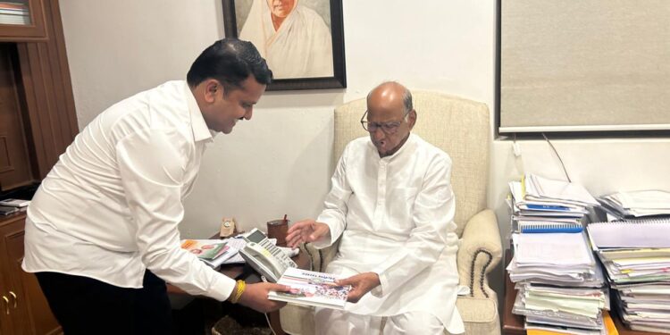 तुतारी हाती घेण्यासाठी पवारांचा संतोष शरद पवारांच्या भेटीला