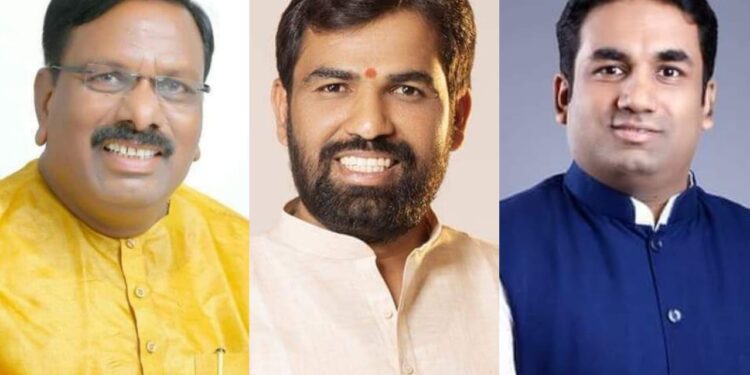 ‘शहर मध्य’ भाजप कडून पांडुरंग दिड्डी, राम सातपुते, देवेंद्र कोठे यांना सर्वाधिक पसंती ; भाजपच्या पदाधिकाऱ्यांनी केले मतदान