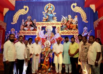 ‘महाराष्ट्राची आदिशक्ती’ मंडळाच्या सजावट देखाव्याचे उद्घाटन ; दुर्गादेवीच्या विविध रूपांचे होणार दर्शन