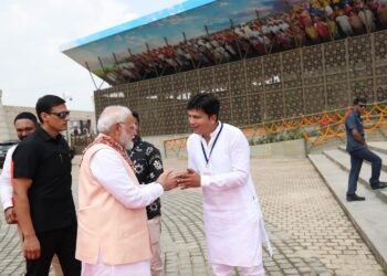 “तुम चंद्राम गुरुजी के पोते हो क्या” ; पंतप्रधान नरेंद्र मोदी यांच्या भेटीचा तो क्षण सचिन चव्हाण यांच्यासाठी अविस्मरणीय