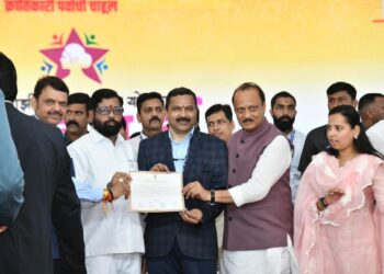 अभिनंदन ! जिल्हाधिकारी दिलीप स्वामी यांचा विशेष सत्कार