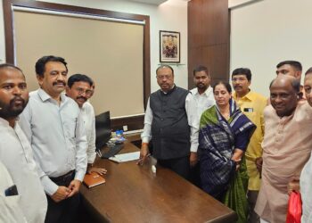 मिलिंद थोबडेंसह शहर उत्तर मधील इच्छुकांनी घेतली बावनकुळे यांची भेट ; घातले असे विजयाचे गणित