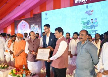 जिल्हाधिकारी कुमार आशीर्वाद यांचा उत्कृष्ट नियोजनाबद्दल सत्कार ; अजित दादा असं काय बोलले उपस्थित सर्वांमध्ये हशा पिकला