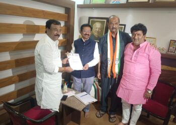 बापरे ! काँग्रेस कडून सोलापुरात एवढे इच्छुक ,; दक्षिण व मध्य मध्ये 40, सांगोल्यात एक पण नाही