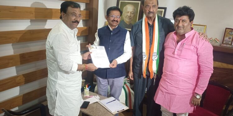 बापरे ! काँग्रेस कडून सोलापुरात एवढे इच्छुक ,; दक्षिण व मध्य मध्ये 40, सांगोल्यात एक पण नाही