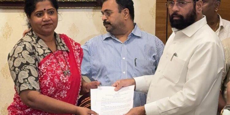 मुख्यमंत्र्यांकडून मोची, पद्मशाली आणि लोधी समाजासाठी महामंडळाचे होणार घोषणा ; ज्योती वाघमारे यांनी मार्केट मारले