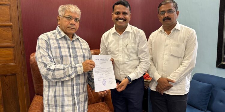 संतोष पवार दक्षिण मध्ये ठेवणार अनेकांना ‘गॅस’वर; वंचित बहुजन आघाडी तर्फे उमेदवारी जाहीर