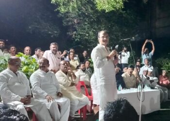 शरद पवारांच्या आग्रहाखातर मी निवडणुकीच्या रिंगणात आलो, काडादी यांनी निर्णय सोपवला या नेत्यांवर