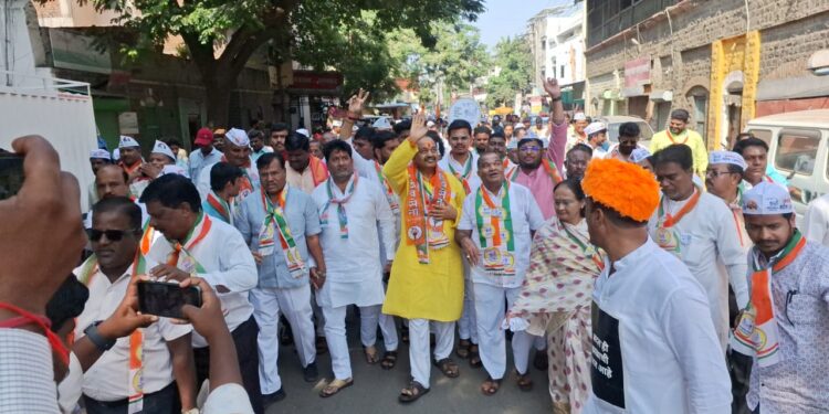 महेश कोठे यांचा जोरदार शक्ती प्रदर्शनाने रॅलीला सुरुवात