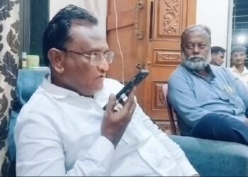 “इस ‘बाबा’ की तो बात ही अलग है” ! प्रचाराच्या धामधुमीत सुद्धा कर्तव्य आणि जबाबदारीची जाणीव ; पहा व्हिडिओ