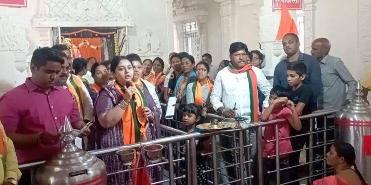 मंदिरातले देव सुरक्षित ठेवण्यासाठी भाजपासोबत रहा ; धनश्री कोंड्याल यांचे दत्त भक्तांना हाक