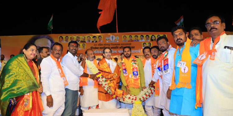 सोलापुरात ‘पुतण्यासाठी काका’ आले धावून ; दादांच्या राष्ट्रवादीला धक्का ; मनसेचा सत्तार शिवसेनेत