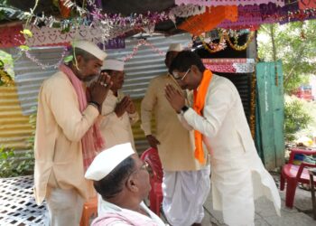 गावागावात, कट्ट्या कट्ट्यावर अन् चौका चौकात महादेव कोगनुरे यांचीच चर्चा