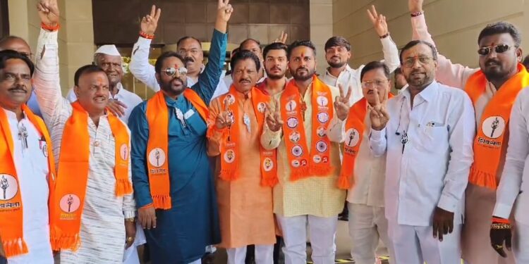 दक्षिण मध्ये अमर पाटलांची ताकद वाढली ! माजी आमदार शिवशरण पाटील शिवसेनेत