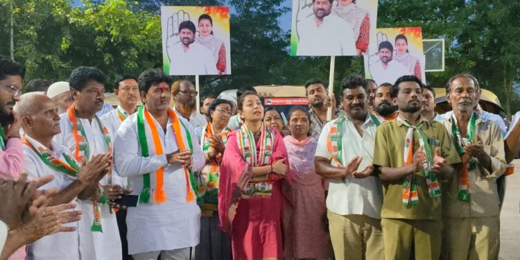 आता रिक्षा रिक्षातून होणार ‘चेतन भाऊंची मार्केटिंग’ ; शहर मध्य मधील रिक्षाचालकांचा काँग्रेस उमेदवार नरोटे यांना पाठिंबा