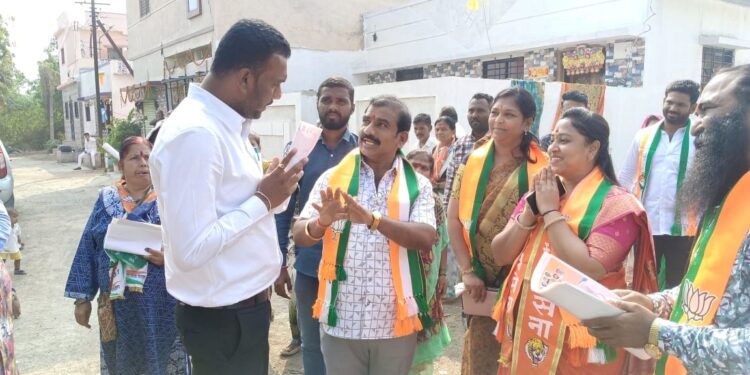 किसनभाऊ, नागेशअण्णा प्रचाराच्या मैदानात ; मोनिका वहिनींचा प्रचारात झंझावात