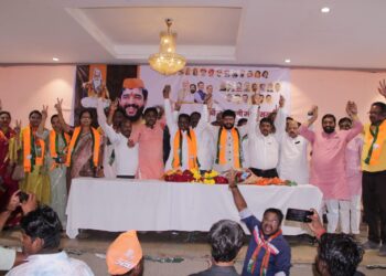 जांबमुनी मोची समाज ज्यांच्या पाठीशी राहतो त्यांचा विजय निश्चित ; देवेंद्र कोठे 40 हजाराने विजयी होणार ; बाबा करगुळे