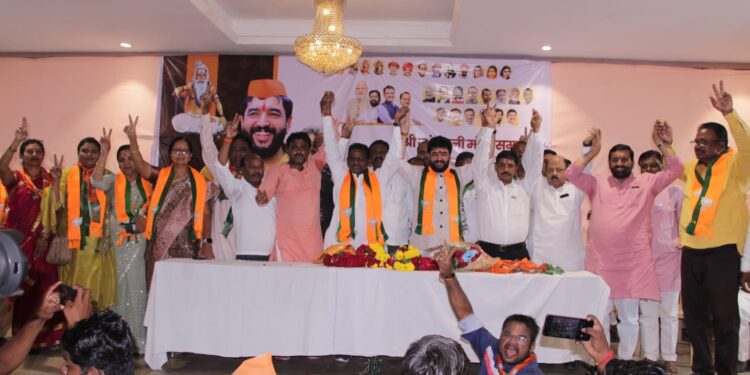 जांबमुनी मोची समाज ज्यांच्या पाठीशी राहतो त्यांचा विजय निश्चित ; देवेंद्र कोठे 40 हजाराने विजयी होणार ; बाबा करगुळे