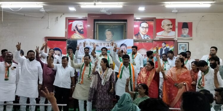 चेतन नरोटे यांच्या प्रचार कार्यालय उद्घाटनाला आघाडीचे नेते आवर्जून उपस्थित ; मोची- मुस्लिम नेत्यांची हजेरी