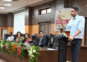 सोलापूर जिल्हाधिकारी कुमार आशीर्वाद यांनी दिल्या शासकिय विभागांना या सूचना